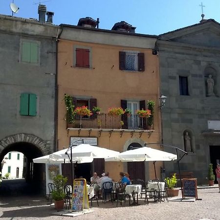 Piazza Fiumalbo Citta D'Arte Exterior foto